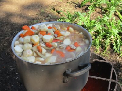 ふるさとの森にて芋煮会